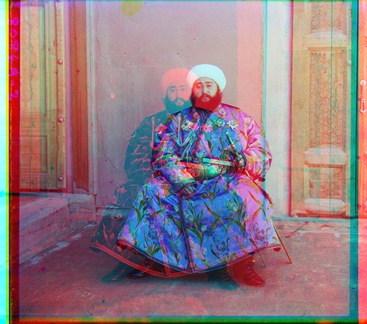 Emir of Bukhara, showing failed red-channel alignment